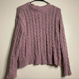 ✨2/$15 3/$20✨ American Eagle Fuzzy Sweater